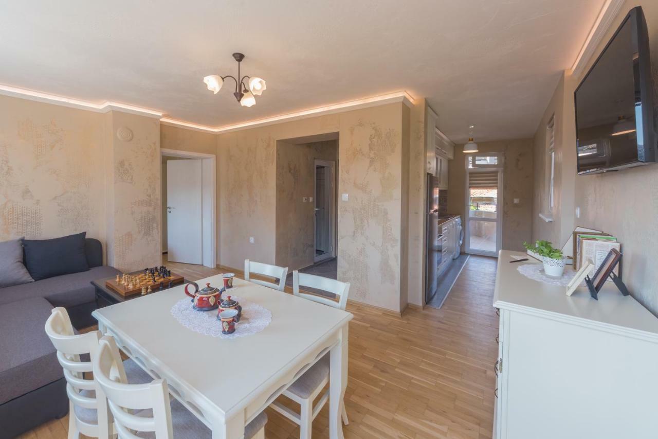 Kosev Apartment Veliko Turnovo Bagian luar foto